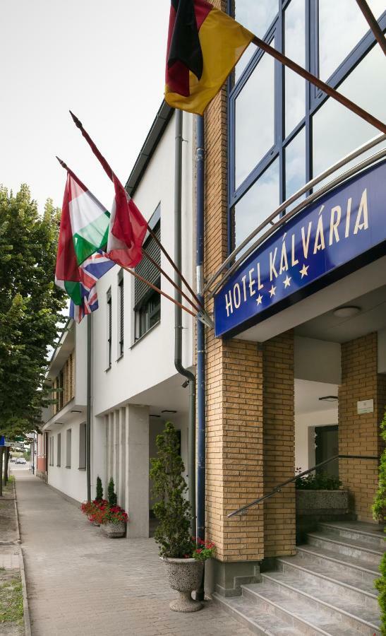 Hotel Kalvaria Superior Gyor Exterior photo